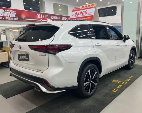 Toyota Crown Kluger — 2