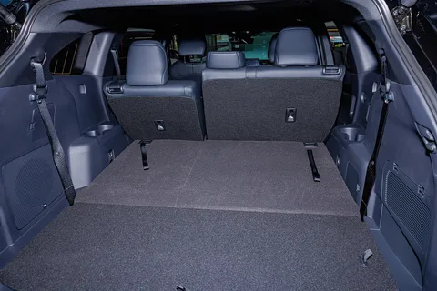 Toyota Crown Kluger — 3