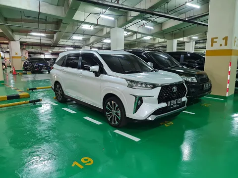 Toyota Veloz — 5