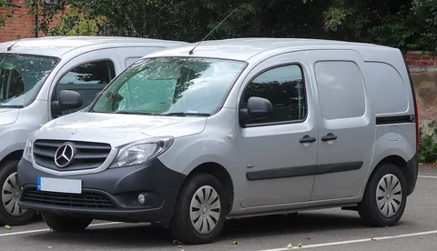 Mercedes-Benz W415 — 4