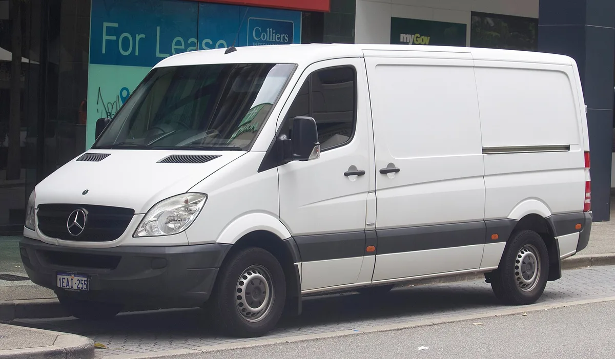 Mercedes-Benz Sprinter (2006–2013)