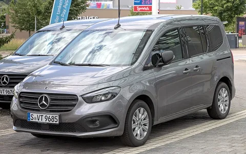 Mercedes-Benz W420