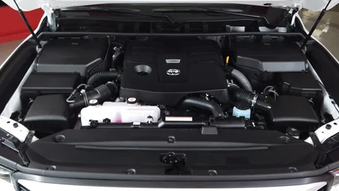 Toyota Land Cruiser (J300) — 2