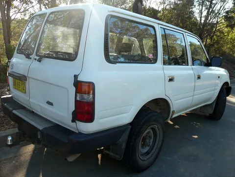Toyota Land Cruiser (J80) — 2