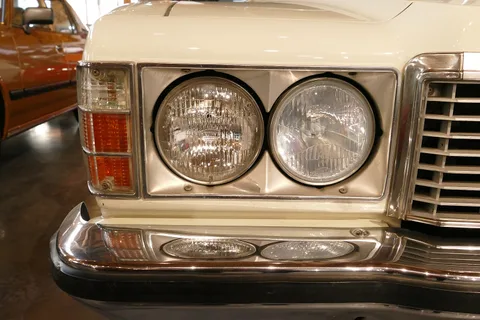 Mazda Roadpacer AP — 6
