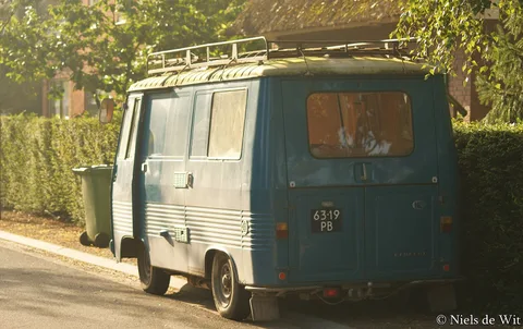 Peugeot J7 — 7