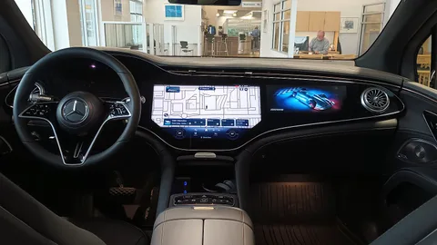 Mercedes-Benz EQS SUV — 4