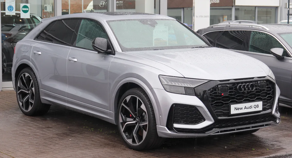 Audi RSQ8