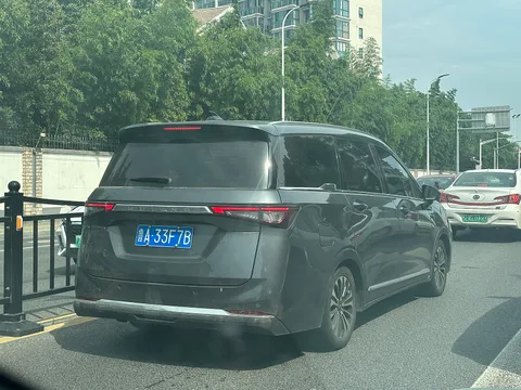 Wuling Jiachen — 4