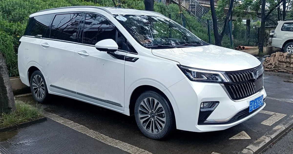 Wuling Jiachen