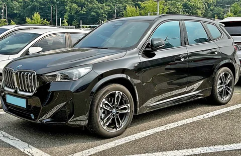 BMW iX1 — 2