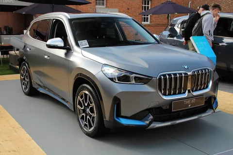 BMW iX1 — 5