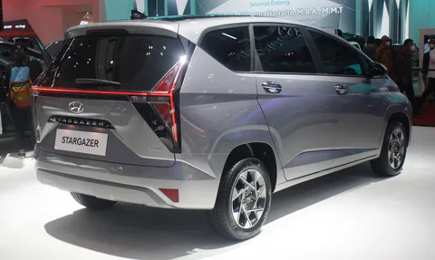 Hyundai Stargazer — 4
