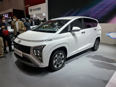Hyundai Stargazer — 5