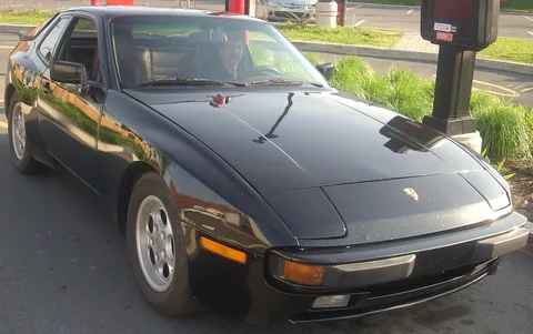 Porsche 944 — 8