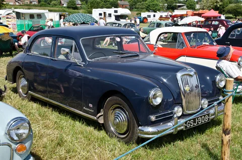 Riley Pathfinder — 8