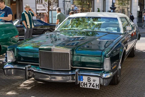 Lincoln Continental Mark IV — 6