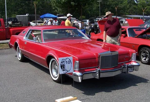 Lincoln Continental Mark V — 8