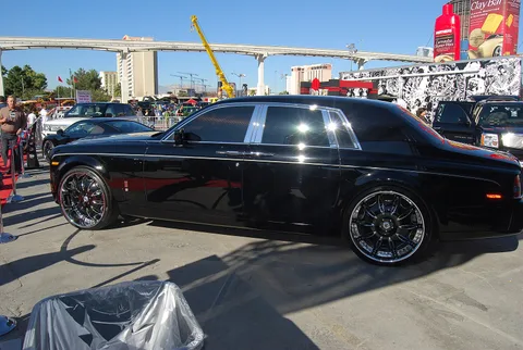 Rolls-Royce Phantom VII — 7