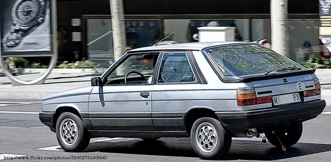 Renault 9 and 11 — 4