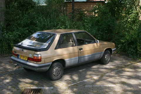 Renault 9 and 11 — 5