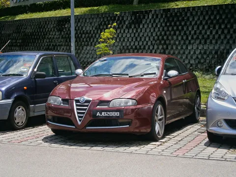 Alfa Romeo GT — 5