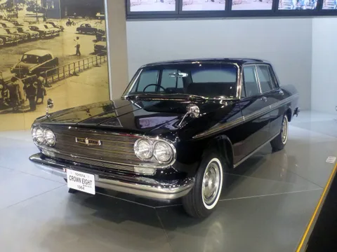 Toyota Crown Eight — 2