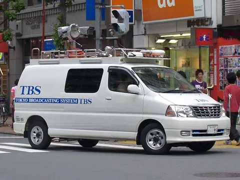 Toyota Grand HiAce — 5