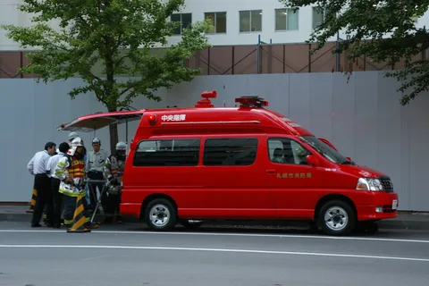 Toyota Grand HiAce — 7