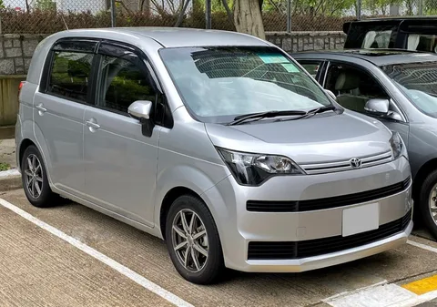 Toyota Spade — 5