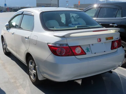 Honda Fit Aria — 5