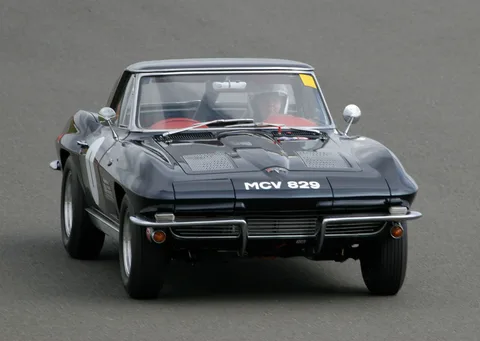 Chevrolet Corvette C2 — 2