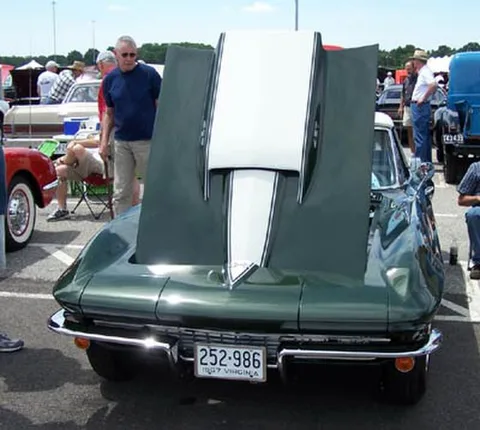 Chevrolet Corvette C2 — 4