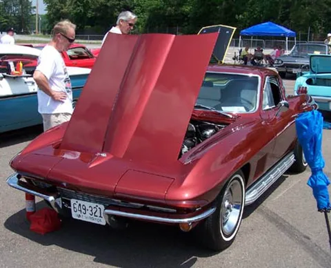 Chevrolet Corvette C2 — 5