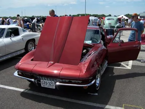 Chevrolet Corvette C2 — 7