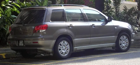 Mitsubishi Airtrek — 6