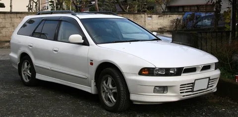 Mitsubishi Legnum — 5