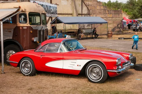 Chevrolet Corvette C1 — 4