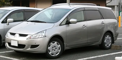 Mitsubishi Grandis — 2