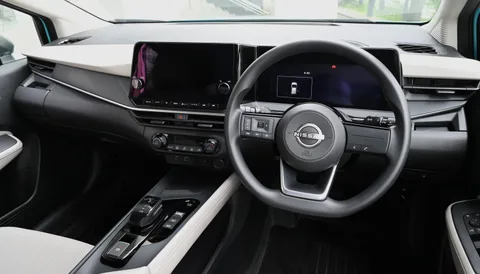 Nissan Note (E13) — 7