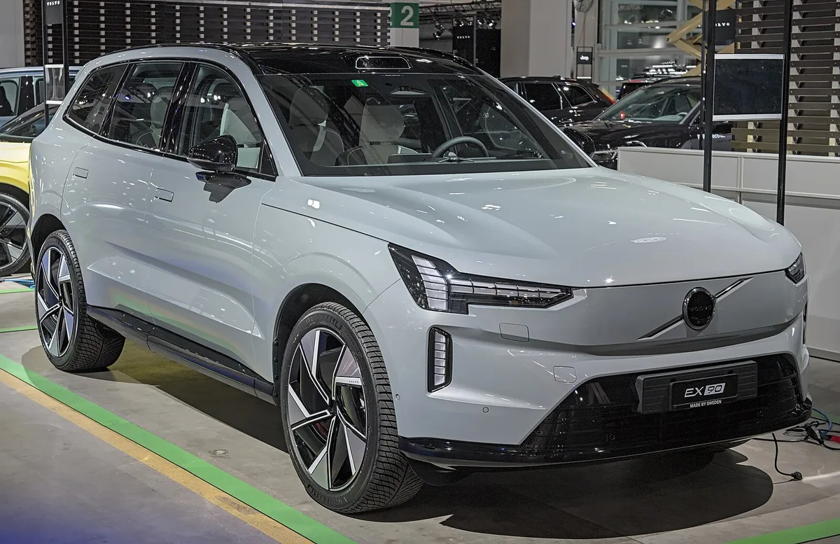 Volvo EX90