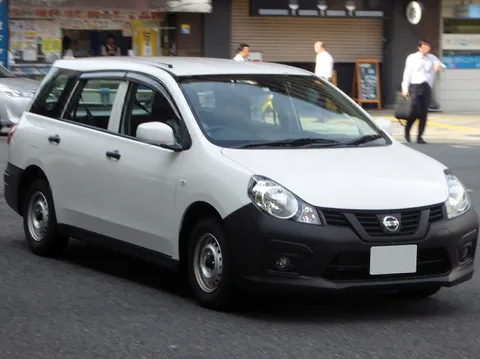Nissan AD