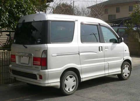 Daihatsu Atrai 7 — 2