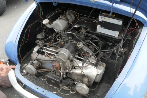 Daihatsu Bee — 8