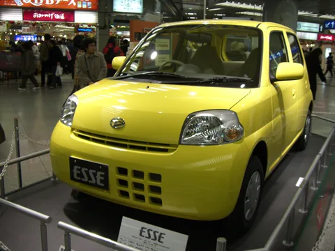 Daihatsu Esse — 4