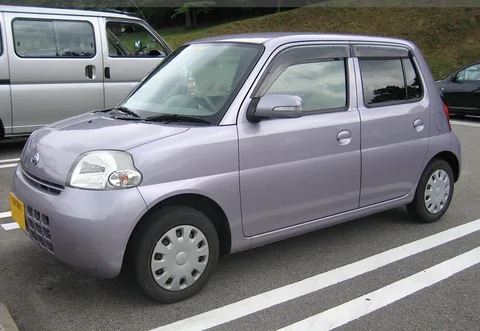 Daihatsu Esse — 8
