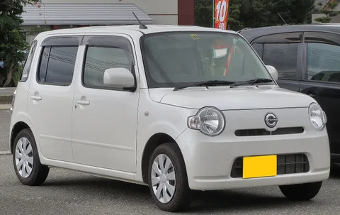 Daihatsu Mira Cocoa — 3