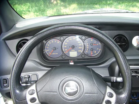 Daihatsu YRV — 5