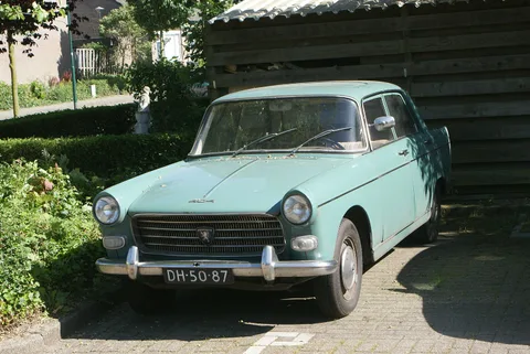Peugeot 404 sedan — 5