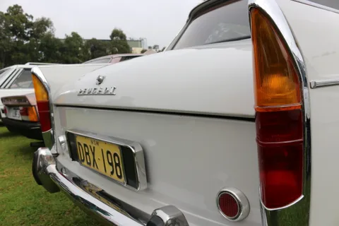 Peugeot 404 sedan — 6